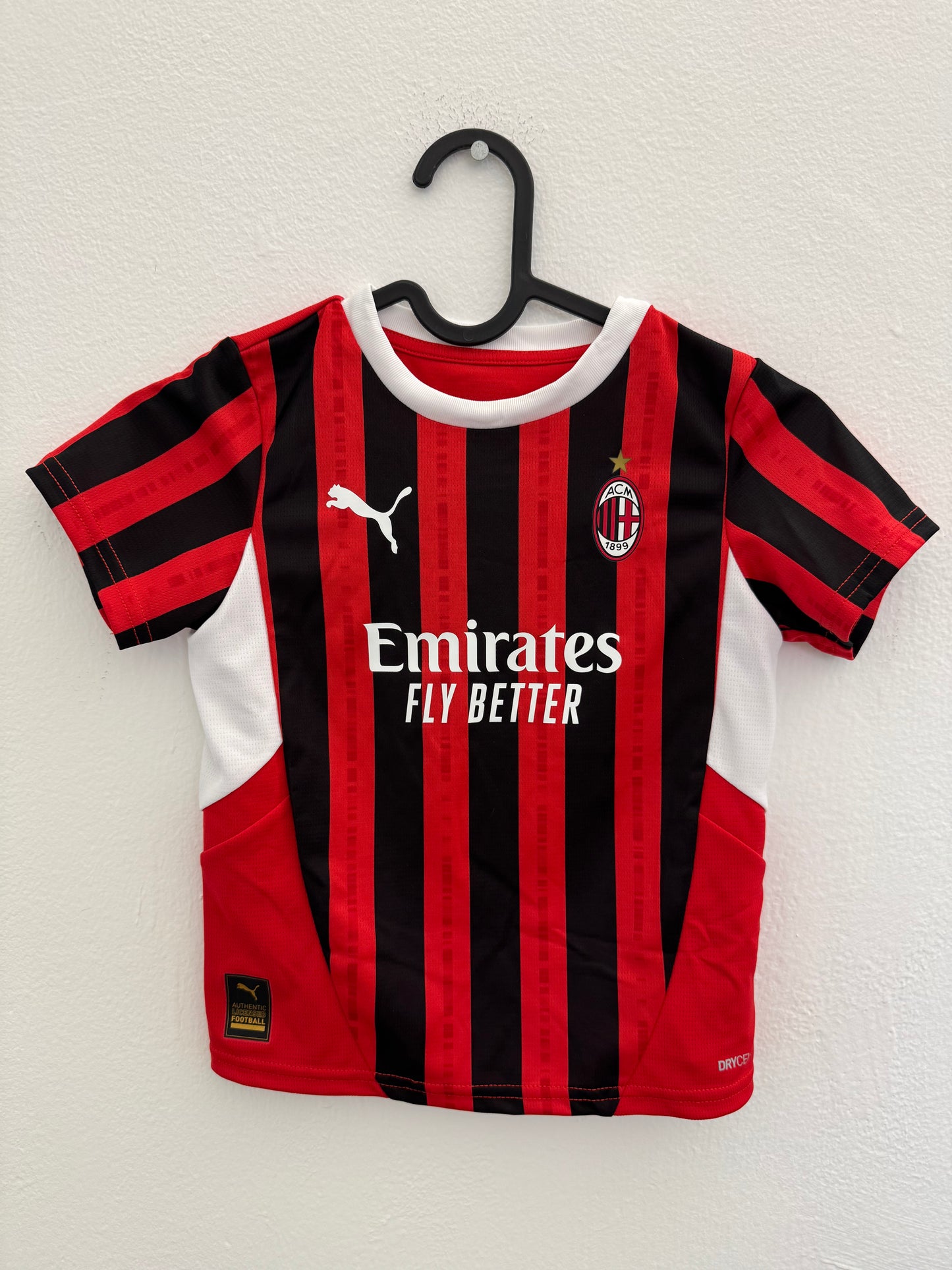 KIT AC MILAN 3/4 ANNI (maglia pantaloncino calzettoni) NO NOME NO NUMERO